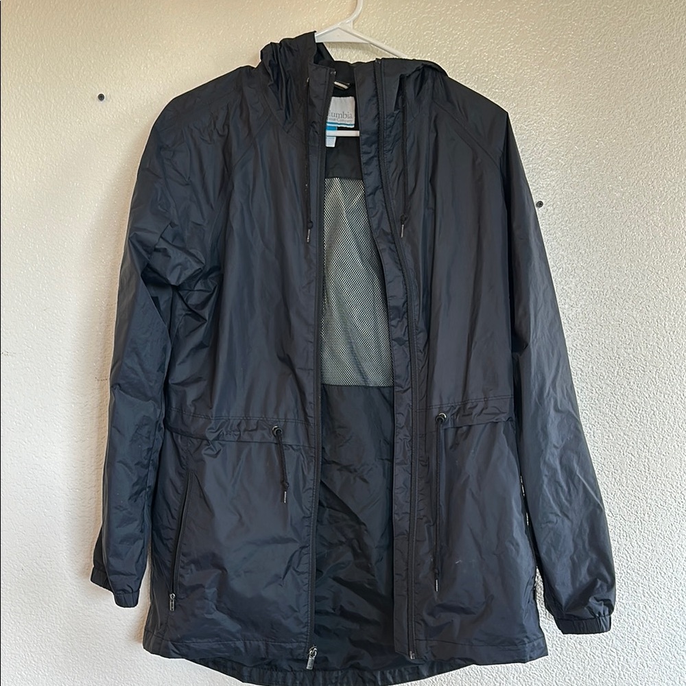 Women’s Lightweight Columbia Rain Jacket